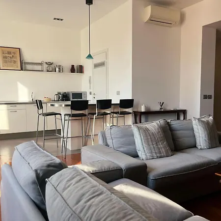 Apartmanhotel Amazing 2br With Fantastic View In Porta Venezia